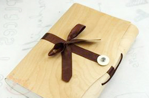 云祥介紹木盒的制作工藝的步驟